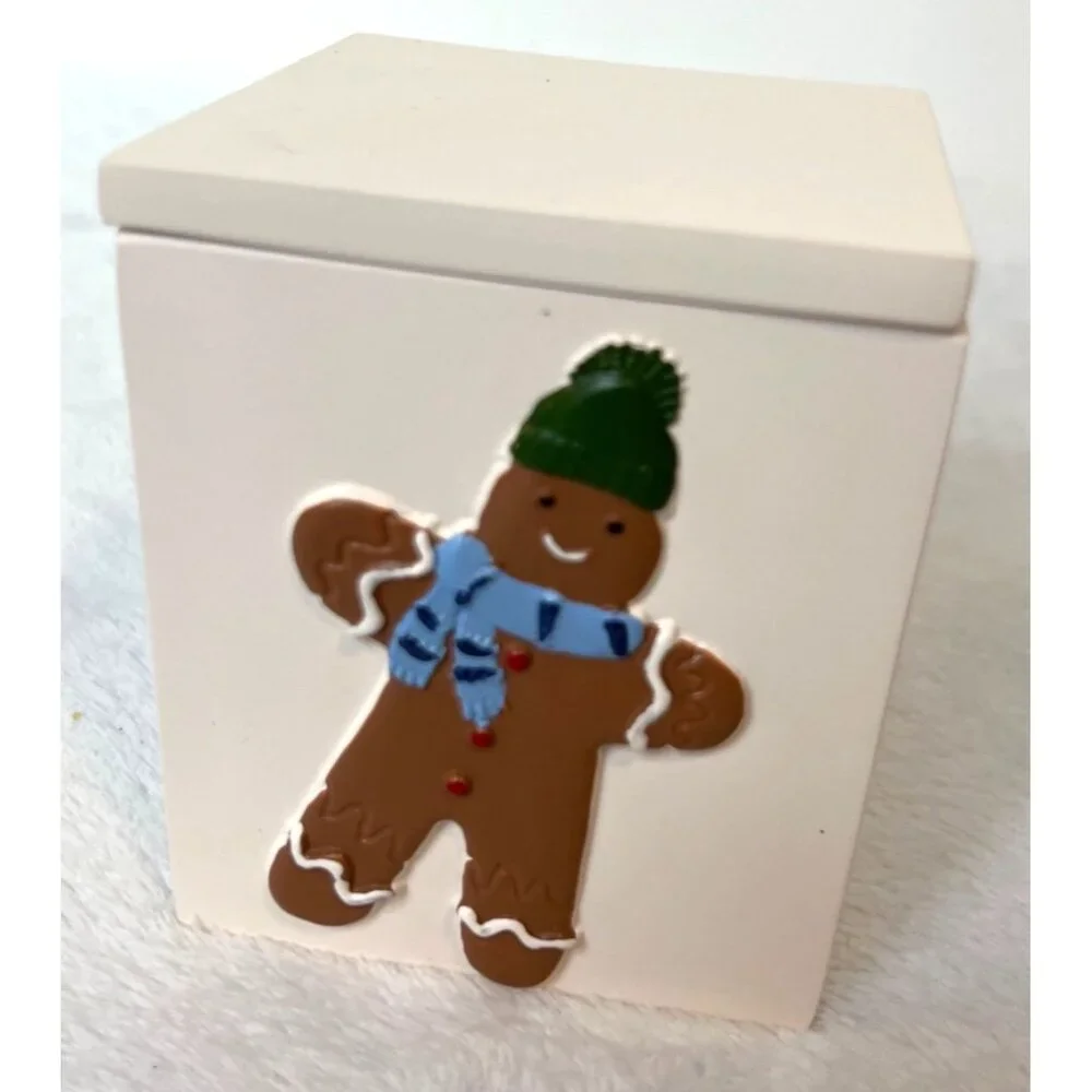 Wondershop Gingerbread Canister with Lid Christmas Holiday 4 X 4 Bathroom